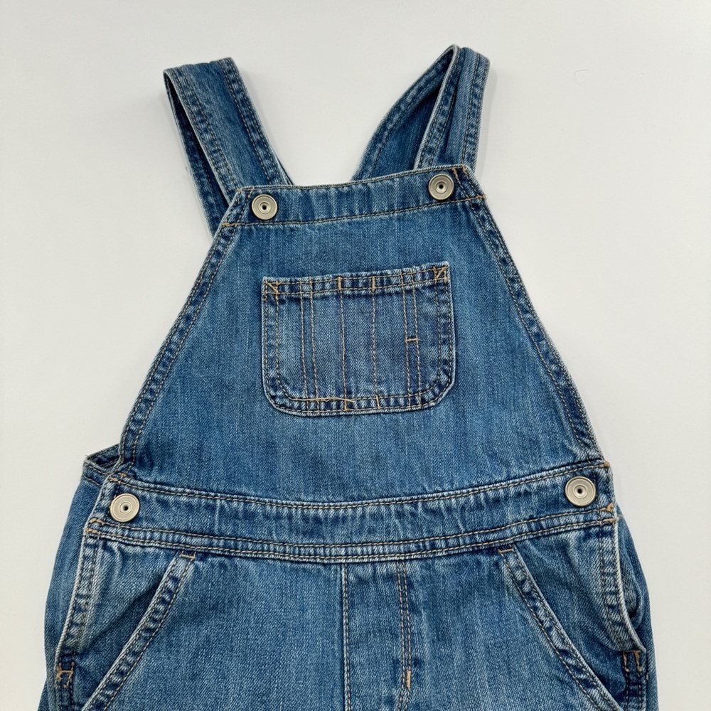 The Children’s Place Medium Wash Denim Overalls | Long Pants | Size 4T - Picture 3 of 8